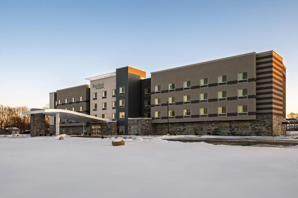 Fairfield Inn Kokomo - Lightning Limo hotel transportation